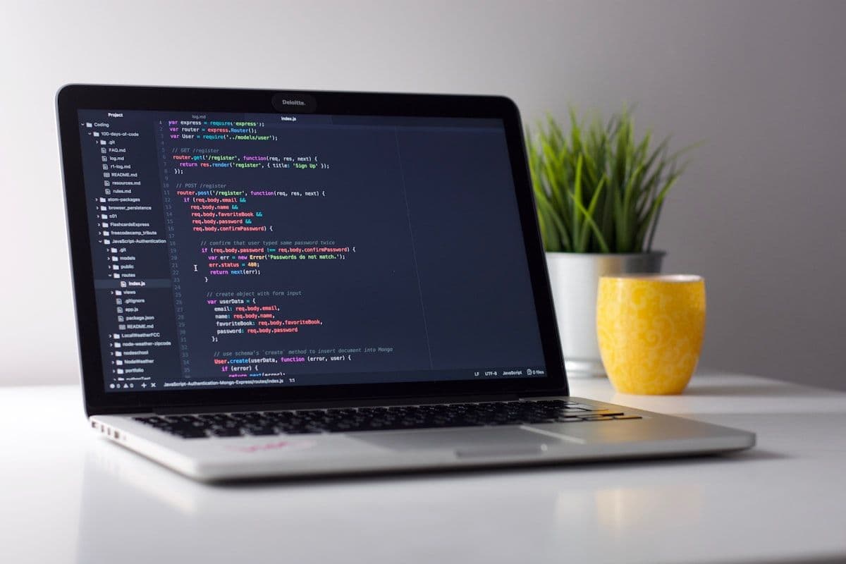 Claude Code 2.1.267: diff en vivo, maxEffortLevel y 128K de output — lo nuevo del 9 de sept